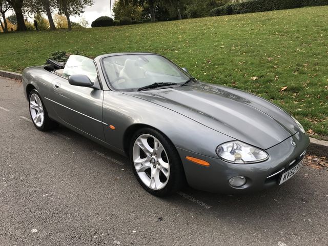SOLD 2002 (52) JAGUAR XK8 4.0 CONVERTIBLE
