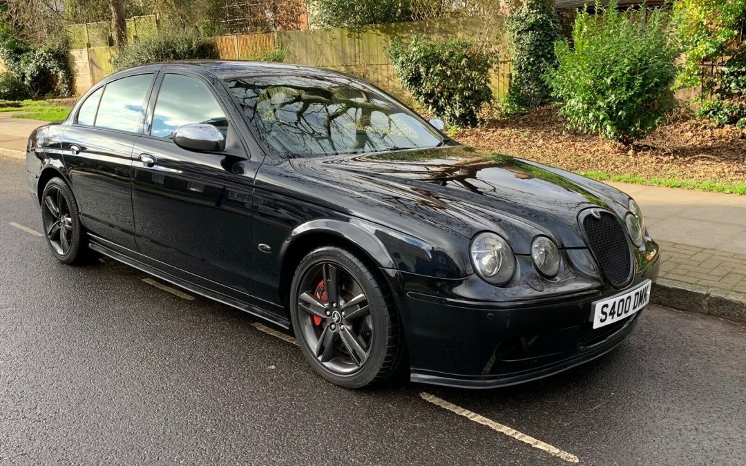 JAGUAR S TYPE ‘R’ 4.2 V8 2006 95000 MILES. ‘Midnight’ Black/ Black Leather..